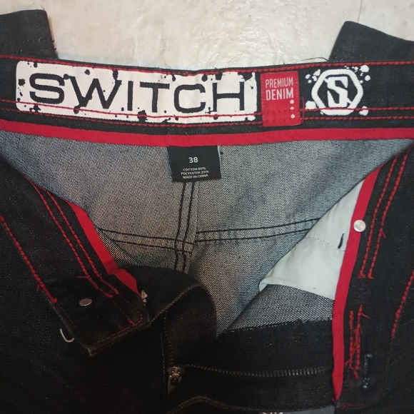 Denim shorts - Picture 3 of 3